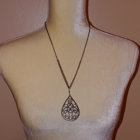 Jewelry - Cute Vintage Inspired Necklace